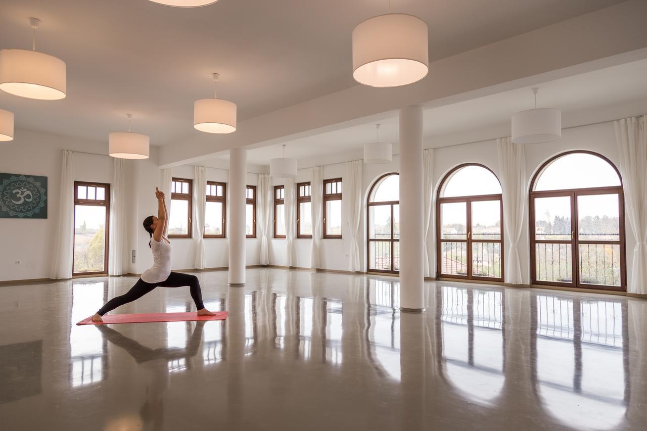 Radhe Resort Es Syam Meditacios Es Rendezvenykozpont Somogyvámos Eksteriør billede